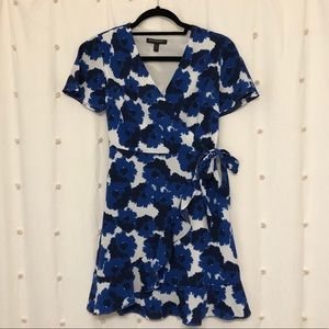 banana republic petite blue floral wrap dress